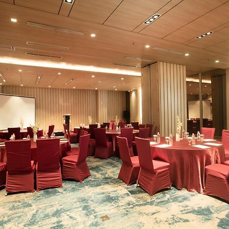 Louis Kienne Cikarang Hotel & Service Apartment Bekasi Exteriér fotografie