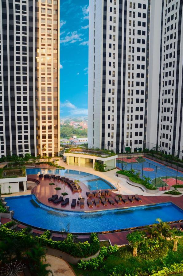 Louis Kienne Cikarang Hotel & Service Apartment Bekasi Exteriér fotografie